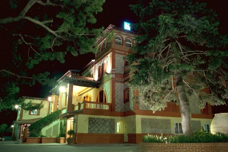 Gran Hostal El Chiscon Кольменар-В'єхо Екстер'єр фото